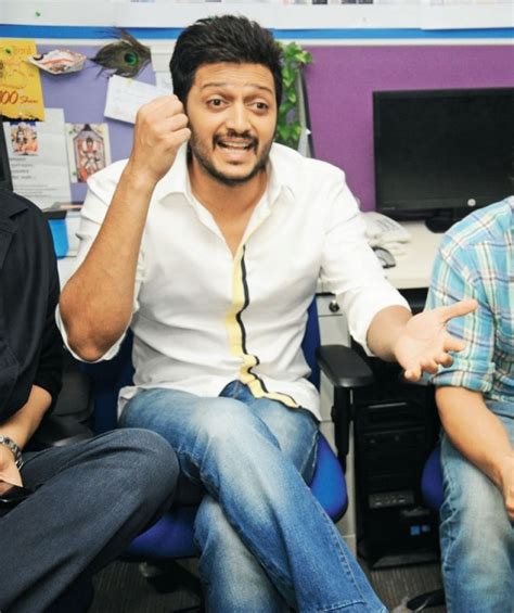 Ek Villain Riteish Deshmukh Ban Gaya Bank Chor! - Indiatimes.com