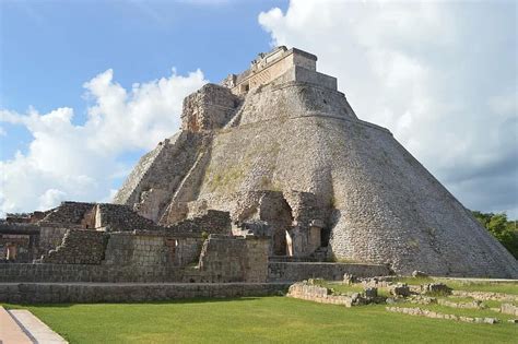 Aztec Architecture | Ancient World | ArchArticulate - Arch Articulate