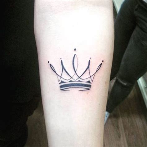 crown tattoo on arm | Simple crown tattoo, Tattoos, Crown tattoo