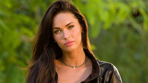 Megan Fox Wallpapers Images Photos Pictures Backgrounds