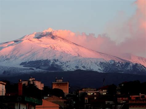 Etna Has First Intense Eruption in Over a Year | WIRED