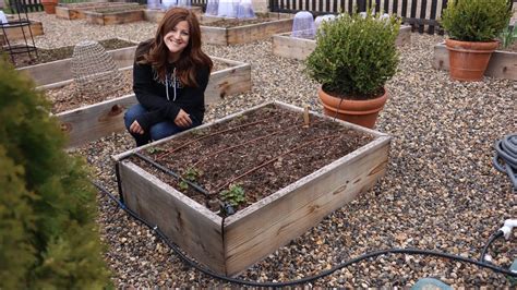 How to Install Drip Irrigation in Raised Beds! 💦🌿// Garden Answer - YouTube