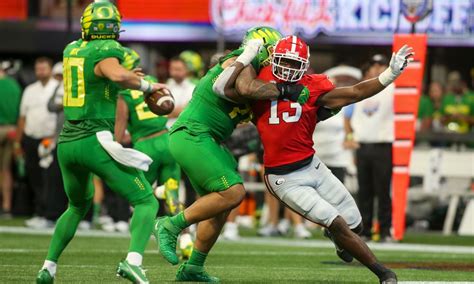 UGA football DE named top returning sophomore at his position