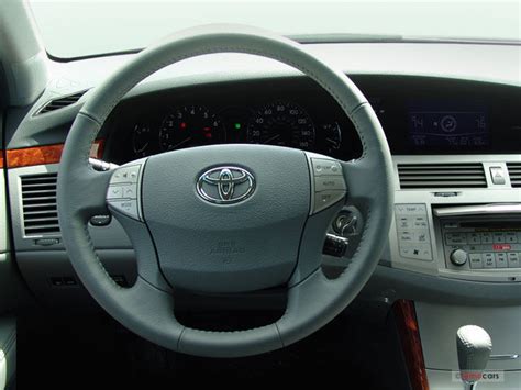 2007 Toyota Avalon: 7 Interior Photos | U.S. News