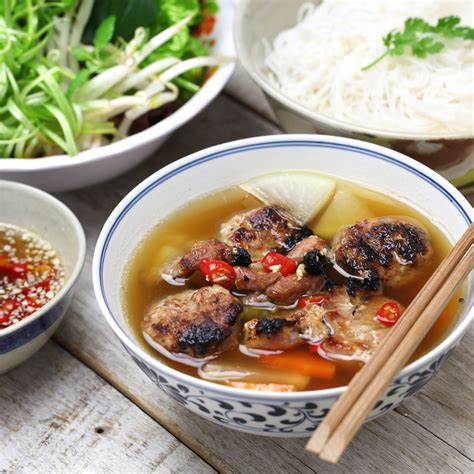 TOP FOOD IN HANOI - Get to know Hanoi local food