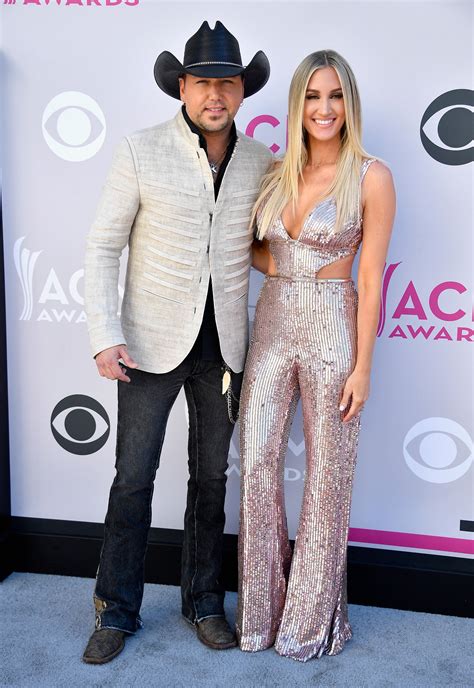 Jason Aldean and Brittany Kerr announce pregnancy - CBS News