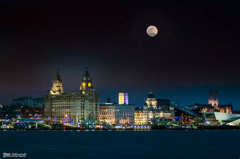 Liverpool Waterfront | Moon over Liverpool Waterfront. The M… | Flickr