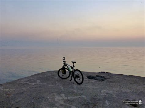 Cycling to Sewri Docks and Sewri Fort