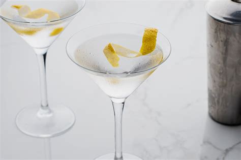 James Bond Vesper Drink Recipe | Dandk Organizer