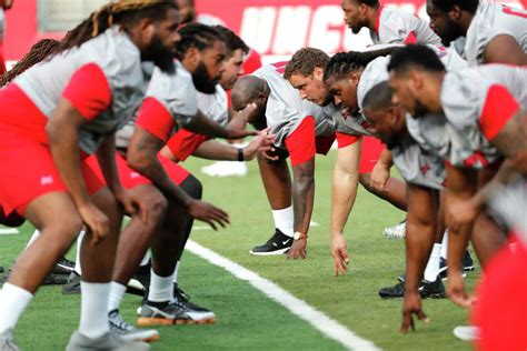 XFL's Houston Roughnecks begin practice