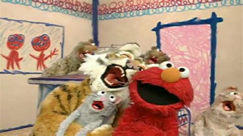 Sesame Street: Elmo's World: Pets - Clip - YouTube