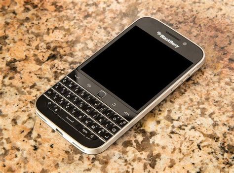 BlackBerry Classic review: A killer smartphone for keyboard lovers | CIO