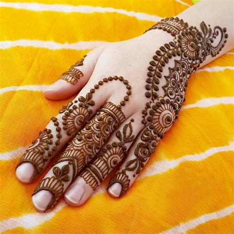 Trending Dot Mehndi Designs For Back Hand - Dots Style Eid Mehndi Designs - Eid Mehndi - Crayon