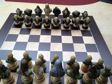 Lord of The Rings Chess Set Review