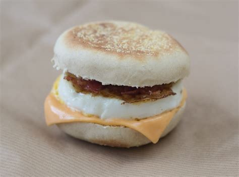 Homemade Egg McMuffin - Made by a Danish guy