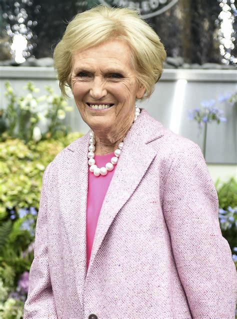 Mary Berry Age: At 82, The Baker Insists She'll Never Have Botox, And ...