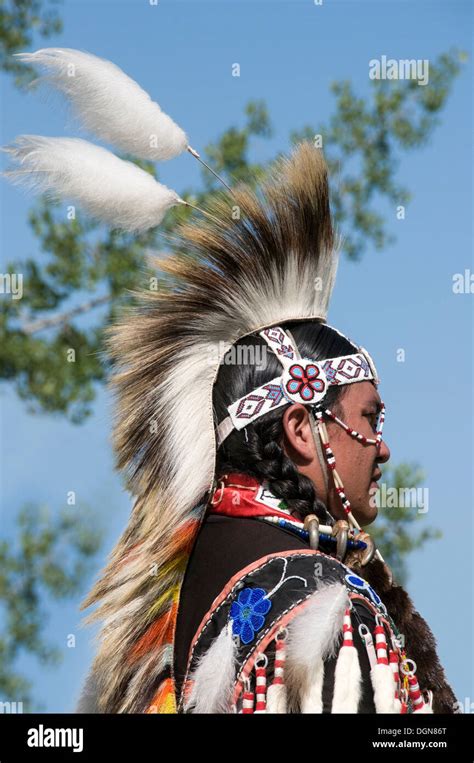 Mohawk indian hi-res stock photography and images - Alamy