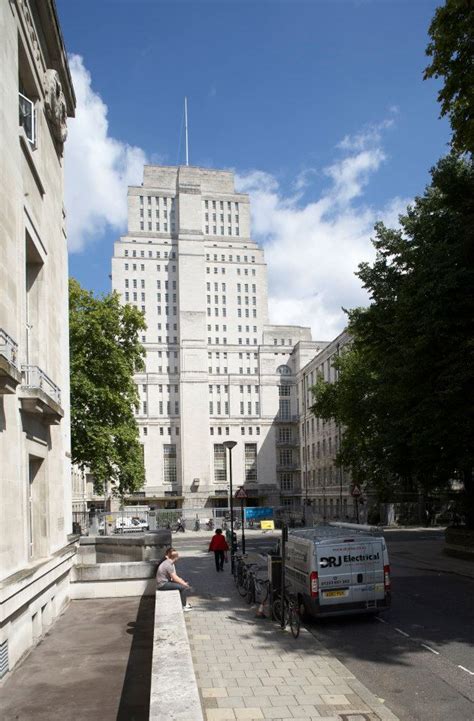 Senate House, University of #London #architecture Art Deco Exterior ...