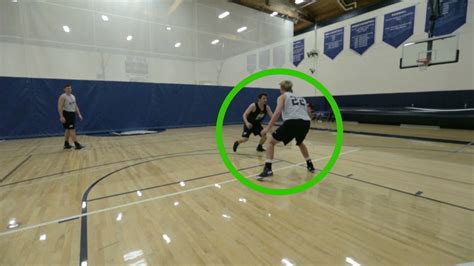 How to Do a Crossover in Basketball: 9 Steps (with Pictures)