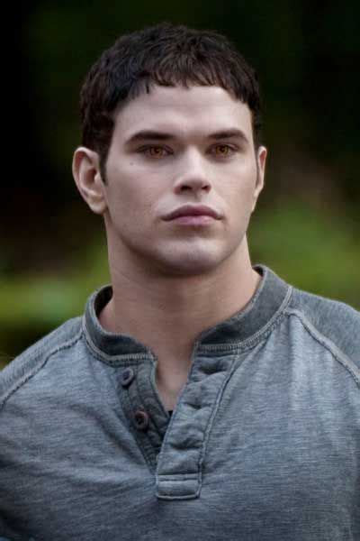 Emmett Cullen - Check out MLQ's Twilight Saga quizzes at http://www.movielinesquiz.com/quizzes ...