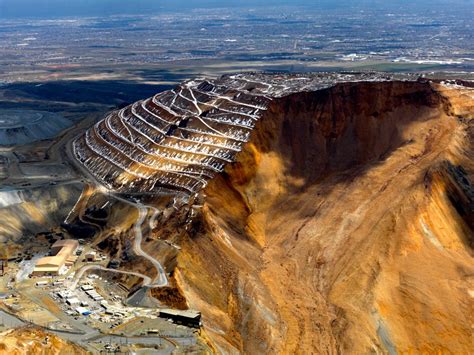 SkyTruth: Landslide at Bingham Canyon Mine, Utah