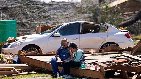 Tornado alley: Climate change could make deadly US storms worse, study ...