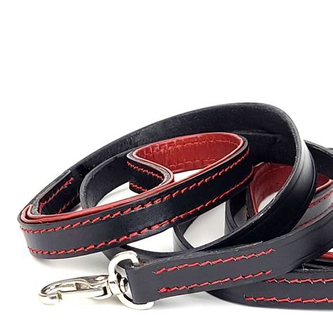 Leather dog leash, Beat Quality, Fine stitching, Genuine Leather dog leash