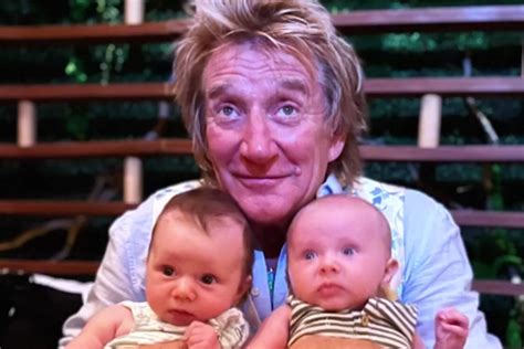 Rod Stewart Hugs Grandchildren Louie and Otis: Photo