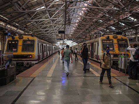 Mumbai local train services to operate at pre-pandemic level from Oct ...