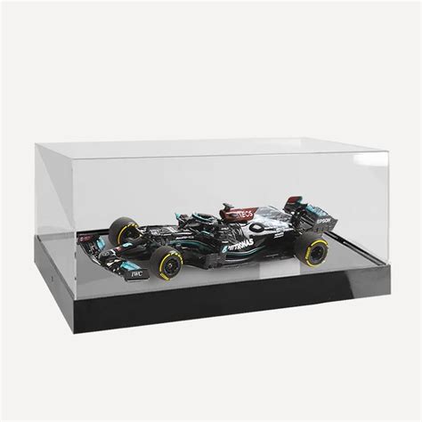 Mercedes F1 Model Car Display - 1:18 | Luminati