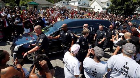 Muhammad Ali funeral: Thousands pay tribute to 'The Greatest' at his ...