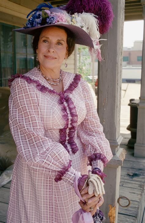 ‘Little House on the Prairie’-actrice Katherine MacGregor op 93-jarige leeftijd overleden | TV ...