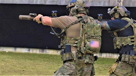 Marine Recon and Army Green Berets train Rifle Skills (2022) - YouTube