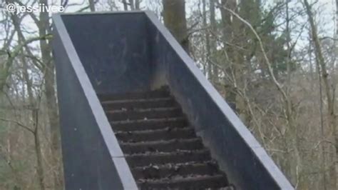 Woman explains why you should always 'stay away' from random staircases ...