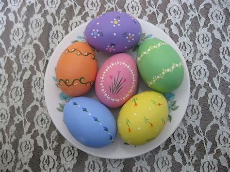 Hand-Painted Ceramic Easter Eggs Set 8 by YellowCatStudio on Etsy