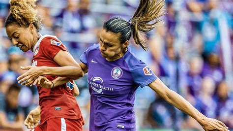 Marta Vieira da Silva #10 (right) of the Orlando Pride battles Estelle ...