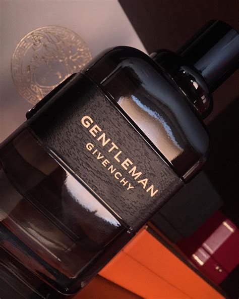 Gentleman Eau de Parfum Boisée Givenchy cologne - a new fragrance for ...