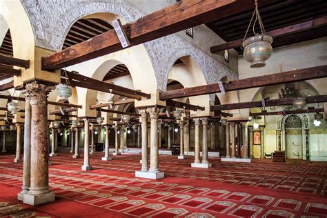 Al-Azhar Mosque | Interior of Al-Azhar mosque is fullfilled … | Flickr