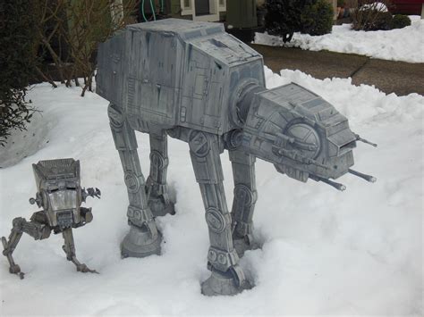 Another Repainted AT-AT along with a repainted AT-ST Walker in the snow... | At-at, Dioramas