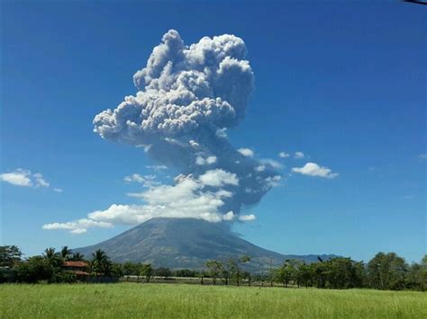 Surprising, strong eruption of San Miguel volcano, El Salvador - The ...