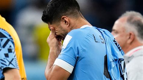 World Cup 2022: Luis Suarez left in tears as goal-shy Uruguay crash out while Gabriel Martinelli ...