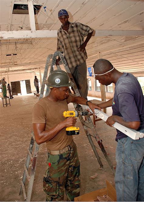 File:US Navy 090302-N-1655H-449 Construction Electrician 2nd Class ...