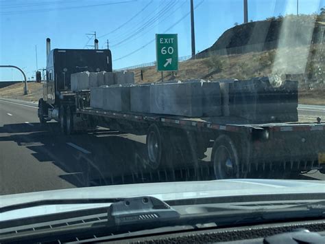 Flatbed drivers. How legal is this load securement? : r/Truckers