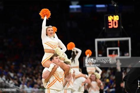 Tennessee Cheerleaders Photos and Premium High Res Pictures - Getty Images