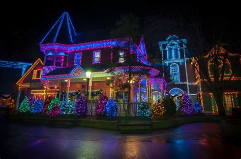 dollywood christmas - Google Search | Dollywood | Pinterest | Christmas, Christmas lights and Lights