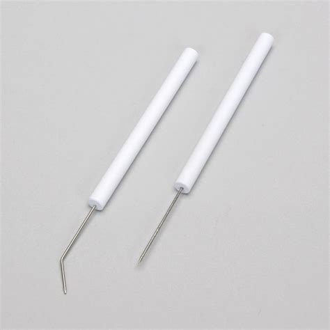 Dissecting Needle, Plastic Handle, Curved Point | Carolina Biological Supply