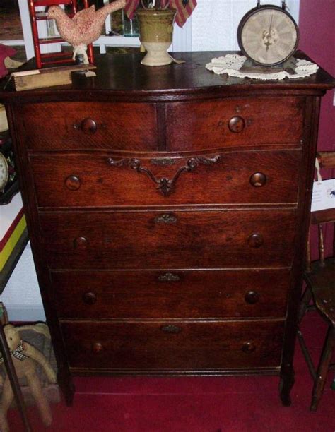 Log Cabin Antiques & Gifts: Lovely oak dresser