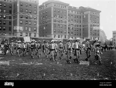 Columbia University Alumni, 1913 Stock Photo - Alamy