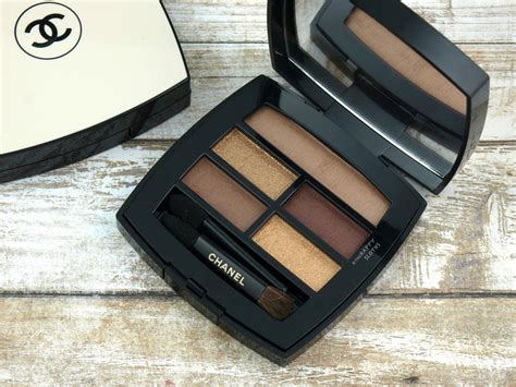 Chanel Les Beiges 2018 Collection: Review and Swatches | Eyeshadow for blue eyes, Natural ...