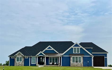 Blue Siding Combinations – Carlson Exteriors Inc.